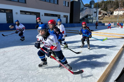 Das Kinder Pond Hockey Turnier
